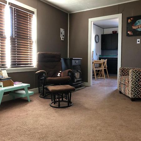 Lava Flow Hostel 格兰茨帕斯 外观 照片